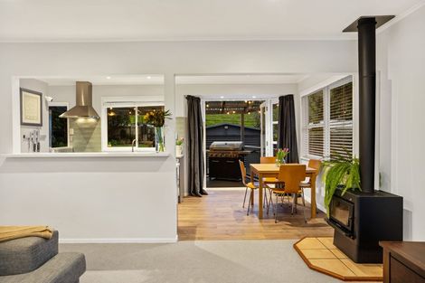 Photo of property in 20 Kapuka Road, Mangere Bridge, Auckland, 2022