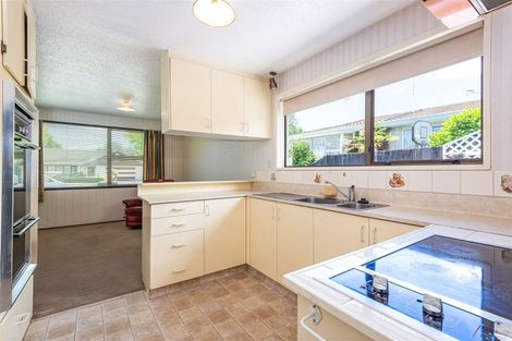 Photo of property in 17 Wakelin Place, Redwood, Christchurch, 8051
