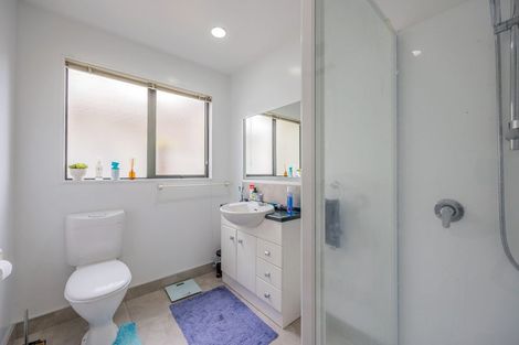 Photo of property in 32 Landing Drive, Albany, Auckland, 0632