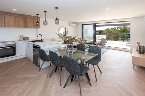 Photo of property in 2/11 Lewis Road, Pakuranga, Auckland, 2010