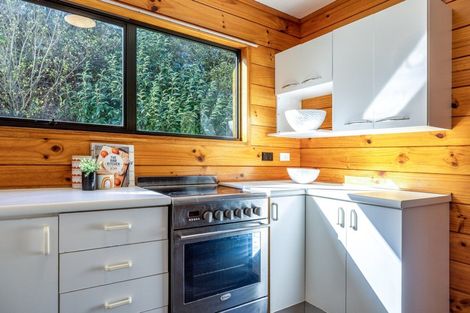 Photo of property in 16 Frank Street, Oneroa, Waiheke Island, 1081