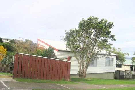 Photo of property in 204 Dowse Drive, Maungaraki, Lower Hutt, 5010