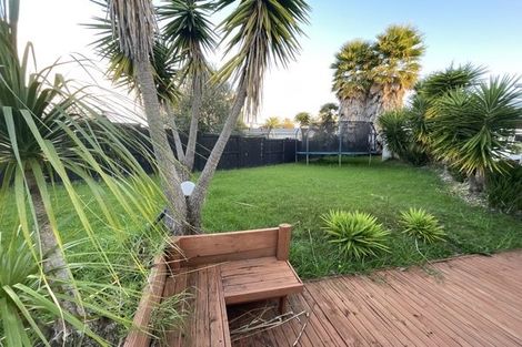 Photo of property in 41 Lynwood Road, New Lynn, Auckland, 0600