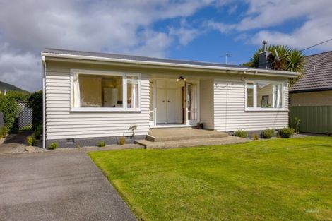 Photo of property in 12 Porutu Street, Fairfield, Lower Hutt, 5011