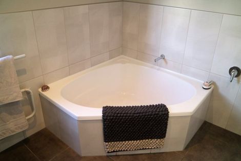 Photo of property in 2a Ironside Drive, Wanaka, 9305