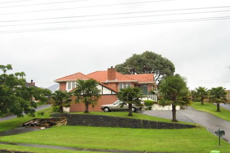 Photo of property in 80 Uxbridge Road, Cockle Bay, Auckland, 2014