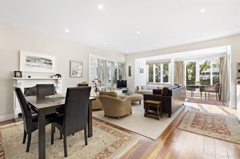 Photo of property in 60 Hobson Street, Thorndon, Wellington, 6011