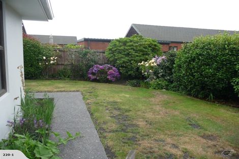 Photo of property in 2/35 Chipping Lane, Redwood, Christchurch, 8051