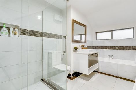 Photo of property in 1 Westpark Drive, Burnside, Christchurch, 8053