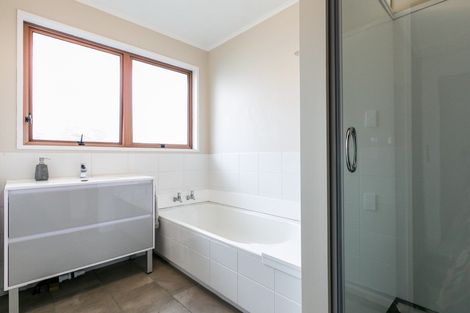 Photo of property in 4 Laurent Place, Greenmeadows, Napier, 4112