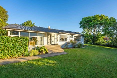 Photo of property in 58 Winara Avenue, Waikanae, 5036