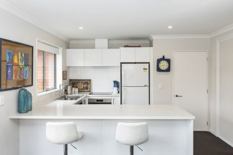 Photo of property in 1/11 North Avon Road, Richmond, Christchurch, 8013