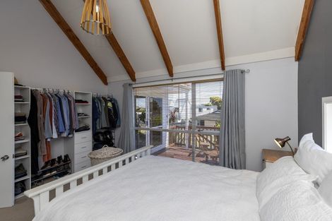 Photo of property in 2 Bermuda Grove, Paraparaumu Beach, Paraparaumu, 5032