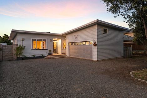 Photo of property in 39 Tiromoana Road, Raumati South, Paraparaumu, 5032