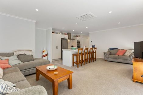 Photo of property in 14 Nukuroa Close, Waitara, 4320