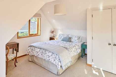 Photo of property in 2/130 Muritai Road, Eastbourne, Lower Hutt, 5013