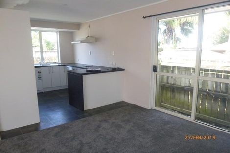 Photo of property in 3/56 Flanshaw Road, Te Atatu South, Auckland, 0610