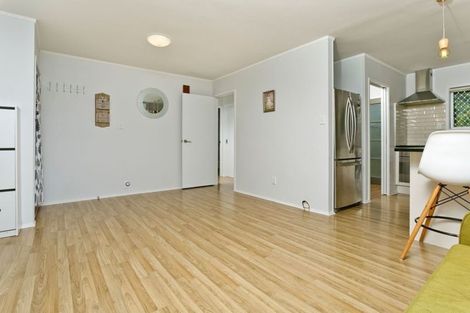 Photo of property in 2/19 Hamilton Place, Glenfield, Auckland, 0629