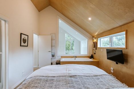 Photo of property in 2 Wineberry Lane, Wanaka, 9305