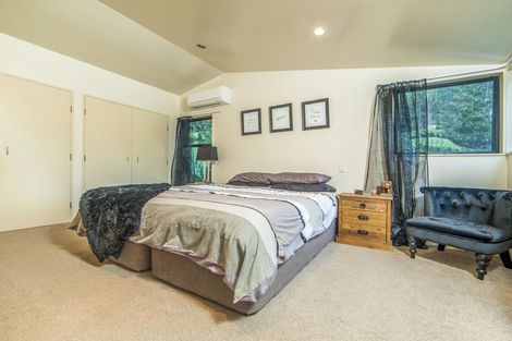 Photo of property in 25 Victory Road, Laingholm, Auckland, 0604