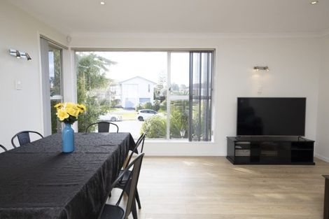 Photo of property in 14 Ellison Place, Pakuranga Heights, Auckland, 2010