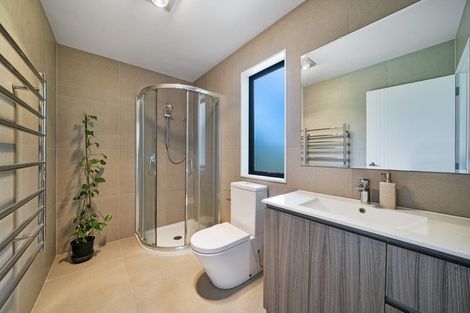 Photo of property in 5b Hemsway Place, Sunnyhills, Auckland, 2010