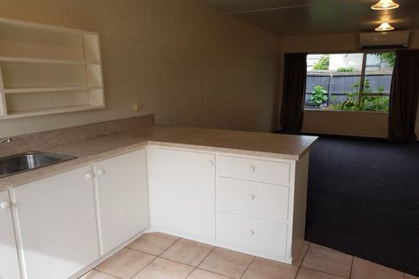 Photo of property in 2/72 Fairfield Avenue, Addington, Christchurch, 8024