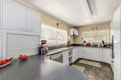 Photo of property in 15 North Street, Motueka, 7120