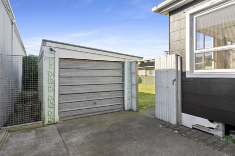 Photo of property in 31 Sanders Avenue, Westown, New Plymouth, 4310