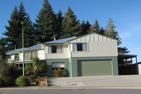 Photo of property in 17 Trevathan Lane, Wanaka, 9305