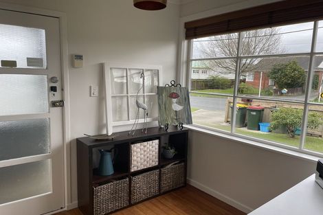 Photo of property in 80 Waddington Drive, Naenae, Lower Hutt, 5011