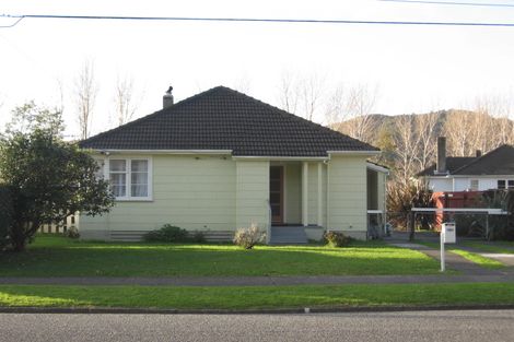 Photo of property in 169 Waddington Drive, Naenae, Lower Hutt, 5011