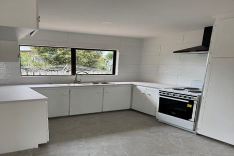 Photo of property in 2/16 Edwin Freeman Place, Ranui, Auckland, 0612