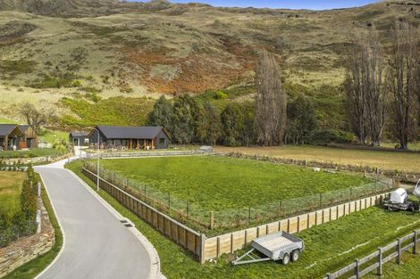 Photo of property in 7 Saint Just Place, Wanaka, 9305