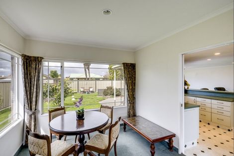 Photo of property in 19 Addington Place, Taradale, Napier, 4112