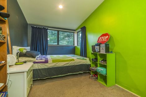 Photo of property in 25 Victory Road, Laingholm, Auckland, 0604