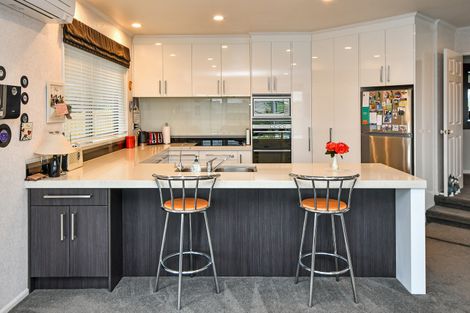 Photo of property in 103 Rushgreen Avenue, Pahurehure, Papakura, 2113