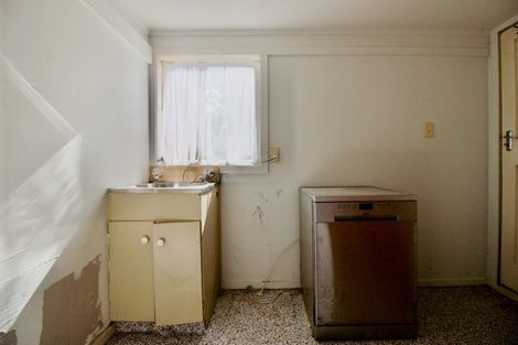 Photo of property in 5 Norman Road, Titirangi, Auckland, 0604