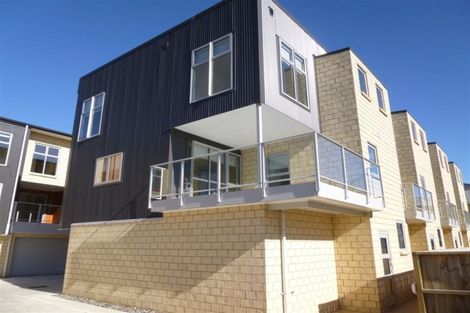 Photo of property in 2/9 Vialou Street, Hamilton Central, Hamilton, 3204