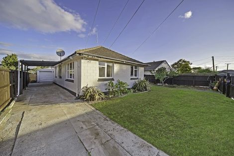 Photo of property in 6 Carisbrooke Street, Aranui, Christchurch, 8061