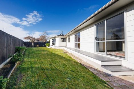Photo of property in 28 Cascade Crescent, Westbrook, Palmerston North, 4412