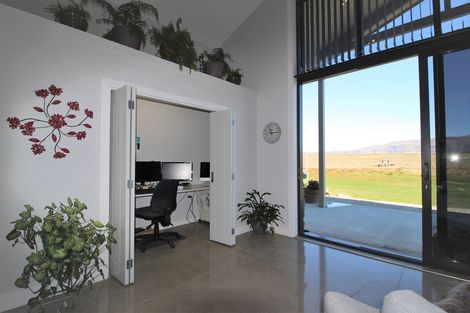 Photo of property in 211 Mcarthur Road, Springvale, Alexandra, 9391