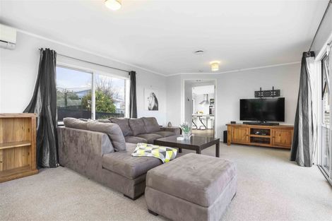 Photo of property in 70 Pohutukawa Drive, Pukete, Hamilton, 3200