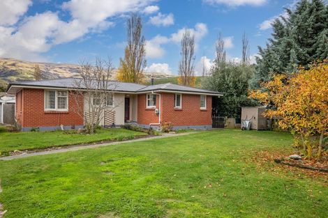 Photo of property in 5 Tamblyn Drive, Lake Roxburgh Village, Roxburgh, 9571