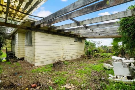 Photo of property in 24 Zingaro Place, Massey, Auckland, 0614
