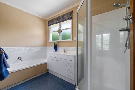 Photo of property in 23 Saint Albans Avenue, Hokowhitu, Palmerston North, 4410