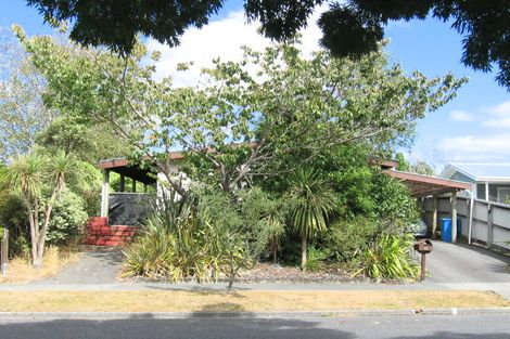 Photo of property in 38 Larchmont Grove, Totara Park, Upper Hutt, 5018