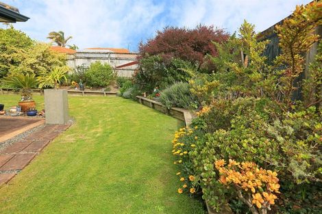 Photo of property in 30 Basra Drive, Henderson, Auckland, 0612