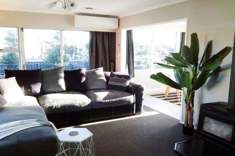 Photo of property in 11 Culzean Grove, Bell Block, New Plymouth, 4312