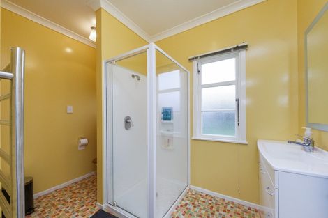 Photo of property in 6 Manuka Street, Hokowhitu, Palmerston North, 4410